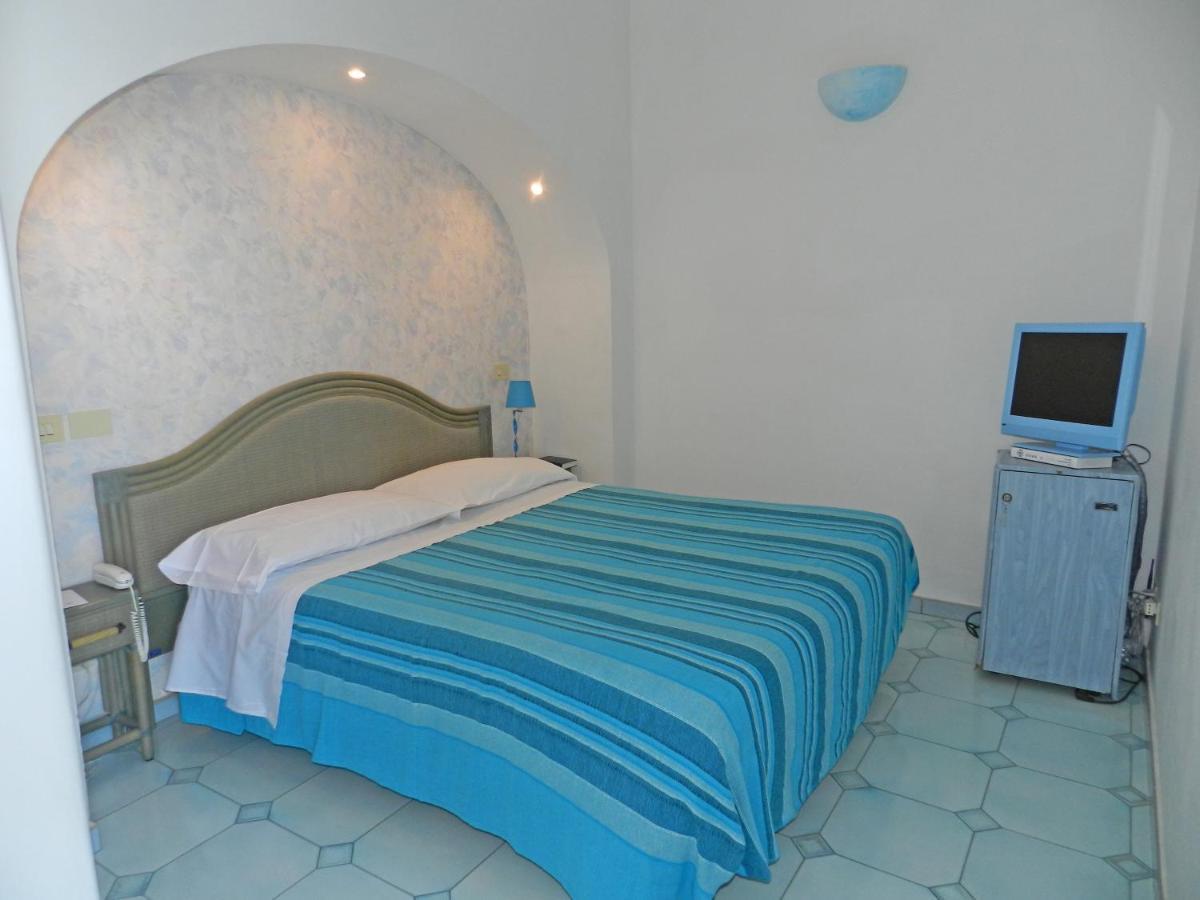 Standard Double Room Sea View,1279681516:JPEG
